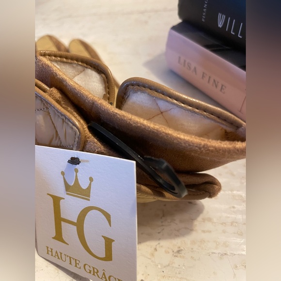 Puffer Diamond Quilted Gloves - Picture 5 of 9